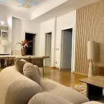 Intomilan I Elegant In Duomo Апартаменты
